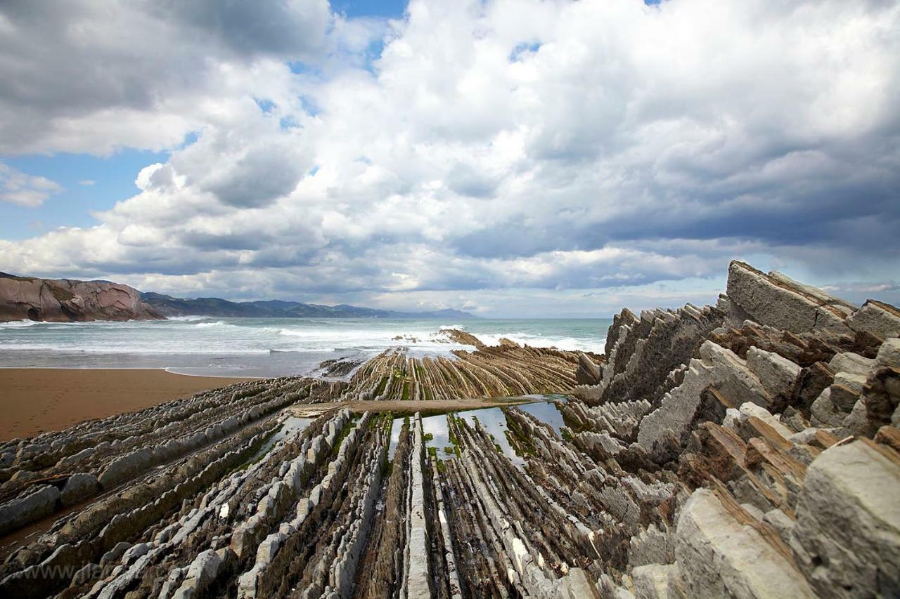 Urain Suites - Apartments At Flysch-Coast Zumaia Exteriör bild